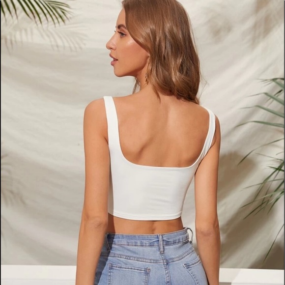 Solid Crop Tank Top - Picture 2 of 5